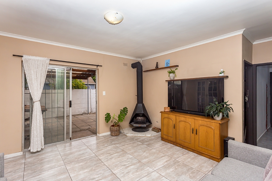 3 Bedroom Property for Sale in Bonnie Brae Western Cape